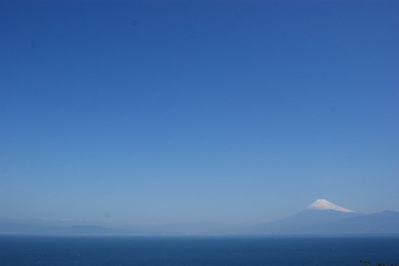 澄みわたる青い空と富士山 富士山net ふじさんネット 富士山情報 まるごとおまかせ