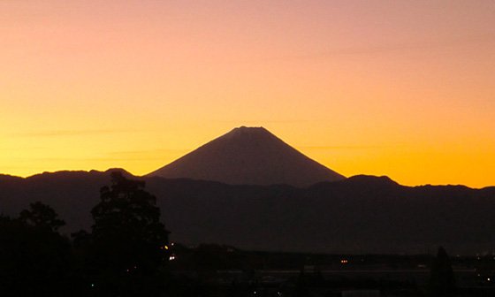 オレンジ色の空に 富士山net ふじさんネット 富士山情報 まるごとおまかせ